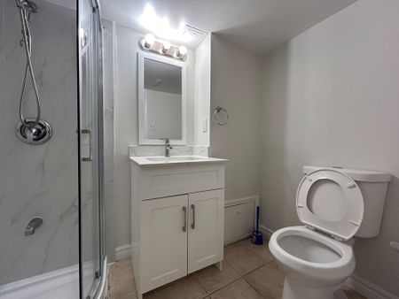For Lease - 75 Mccool Court, Toronto, Ontario - Photo 3