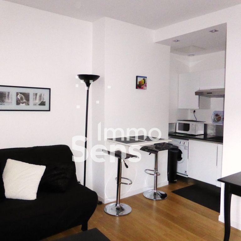 Location appartement - Lille République / Saint Michel - Photo 1