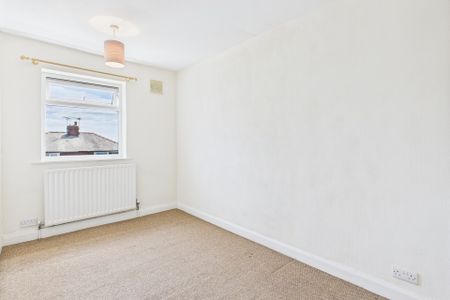 14 Newlands Drive, S12 - Photo 3