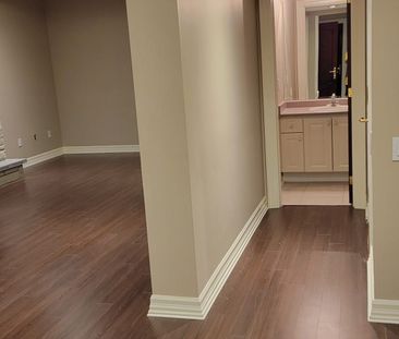 For Lease - 50 Direzze Court, Richmond Hill, Ontario - Photo 2