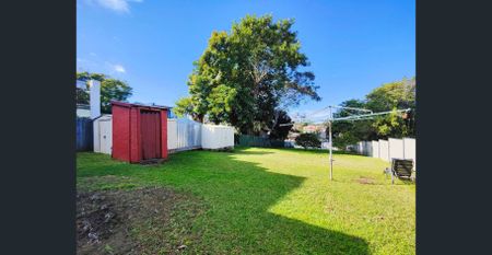 3Bed house with prime location at a quiet street. - Photo 5