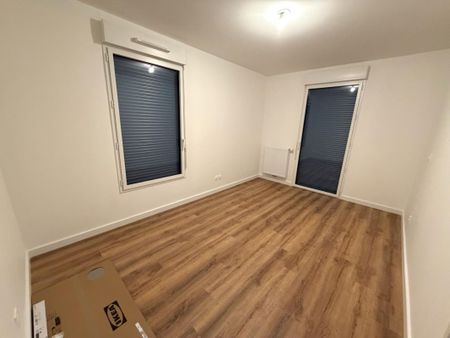 Location Appartement 3 pièces 70m² BORDEAUX 33800 - Photo 4