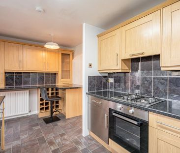 3 bedroom semi-detached house to rent - Photo 2