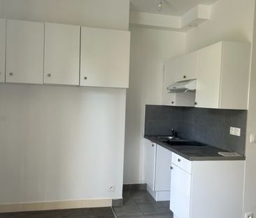 Location Appartement 1 pièce 23m² ST MAUR DES FOSSES 94210 - Photo 5