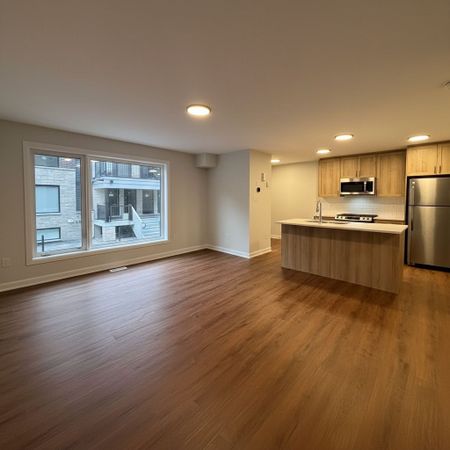 For Lease - 701 Glenroy Gilbert Drive Unit# 20, Barrhaven, Ontario - Photo 4