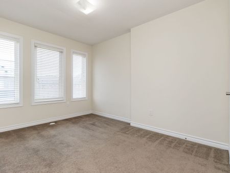 For Lease - 200 Veterans Drive Unit# 09, Brampton, Ontario - Photo 4