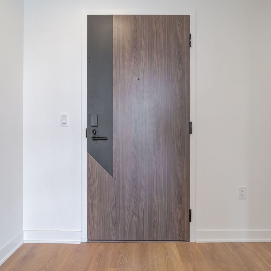 For Lease - 1037 The Queensway N/A Unit# 407, Toronto, Ontario - Photo 1