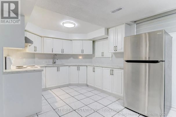 11 JORDANA DRIVE - Photo 1