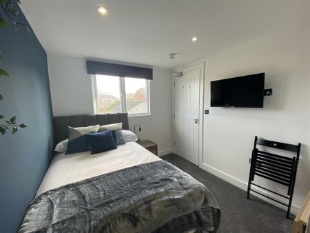 1 bedroom in a house share to rent - Photo 5