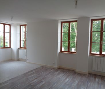 Appt.1er étage : séjour, cuisine, 1 chambre, 1 WC, salle de bains. ... - Photo 1