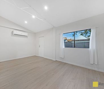 Like Brand New - Convenient location - Photo 1