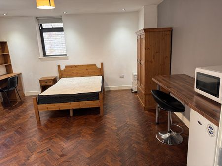 Studio Flat, Commercial Street, S1 - Photo 4