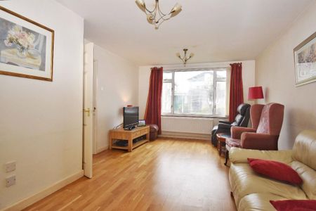 3 bedroom detached house to rent - Photo 3