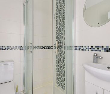 4 bedroom terraced house to rent - Photo 3