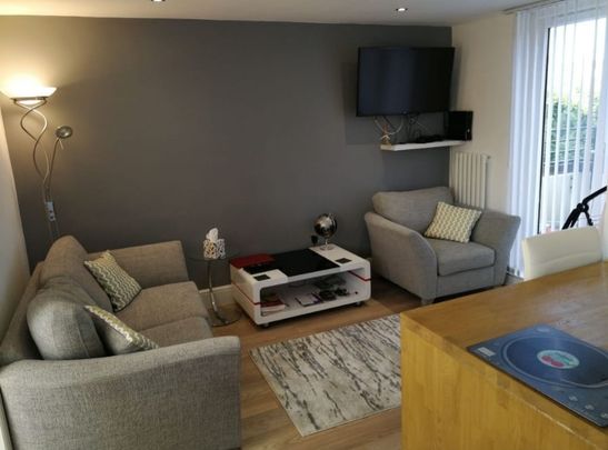 1 Bed Flat, St Katharine Dock, E1W - Photo 1