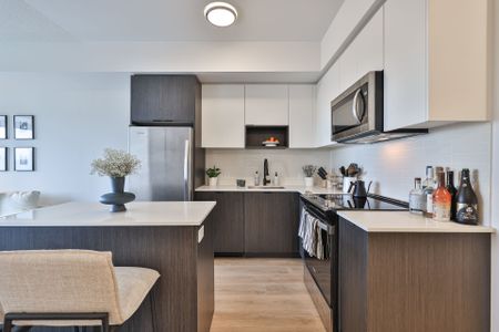 For Lease - 202 Burnhamthorpe Road Unit# 1904W, Mississauga, Ontario - Photo 2