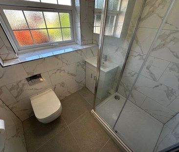 2 bedroom end of terrace house to rent - Photo 3