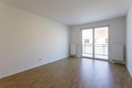 Helle, gut geschnittene 2-Zi.-Wohnung in Karow mit Balkon und EBK - Photo 4