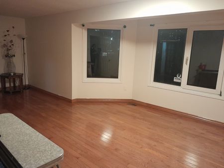 For Lease - 36 Cousins Court, Brampton, Ontario - Photo 3