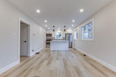 For Lease - 109 Balaclava Street, St. Thomas, Ontario - Photo 2