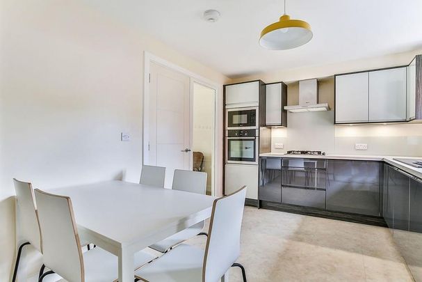 3 bedroom terraced house to rent - Photo 1