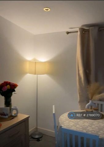 4 bedroom terraced house to rent - Photo 2