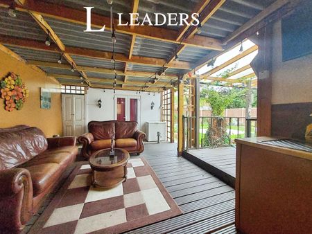 1 bedroom property to rent Princess Margaret Road, East Tilbury, RM18 - Photo 2