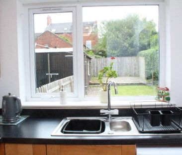 37 Irwin Crescent, Belfast, BT4 3AQ - Photo 3