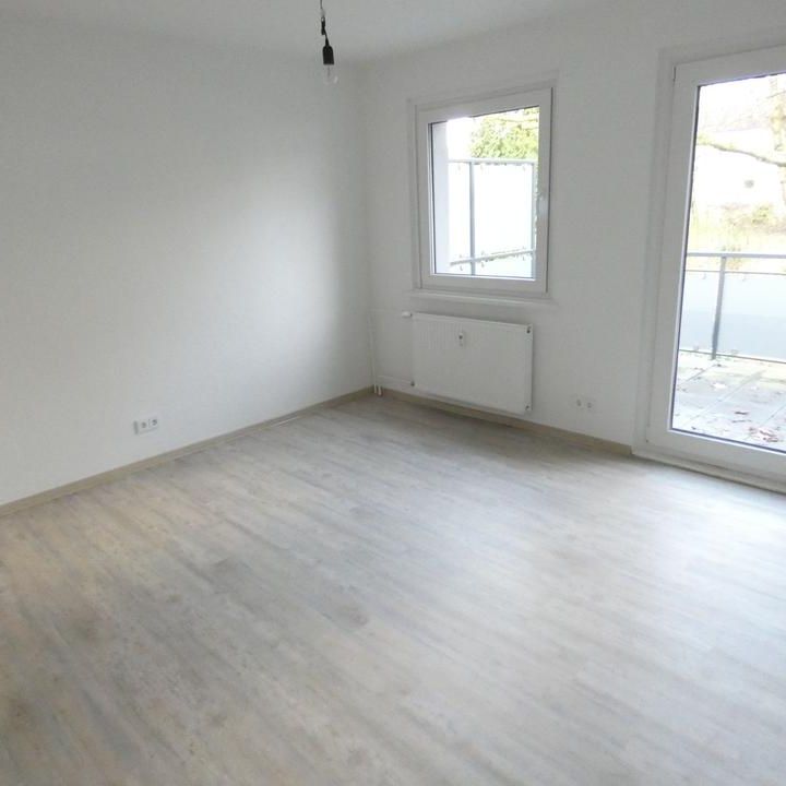 Die perfekte Single-Wohnung mit großem Balkon - wird komplett modernisiert - Foto 1