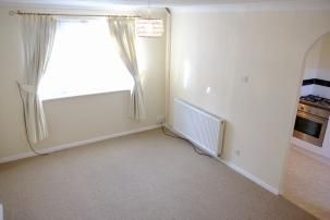 2 Bedroom Terrace House For Rent - Photo 1
