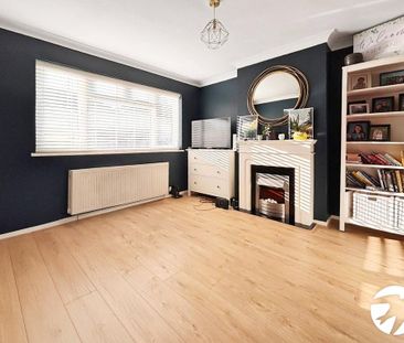 4 bedroom semi-detached house to rent - Photo 1