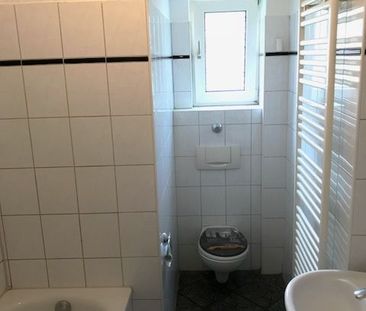 Moernisiert in 2018. Erdgeschosswohnung in zentraler Wohnlage. Über... - Foto 6