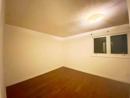 For Lease - 1540 Norwill Crescent, Oshawa, Ontario - Photo 2