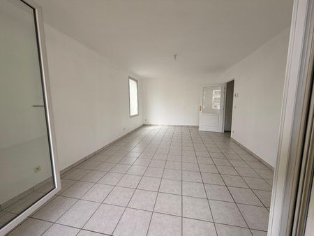 Location Appartement 3 pièces 88m² MEYZIEU 69330 - Photo 2