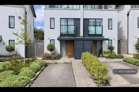 3 bedroom semi-detached house to rent - Photo 4