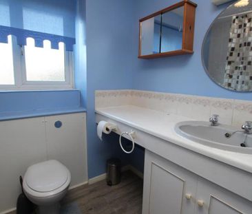 A one bedroom house in central Bradley Stoke. Offered on an part - ... - Photo 5