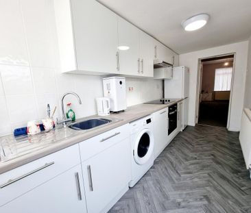 2 bedroom terraced house to rent - Photo 5