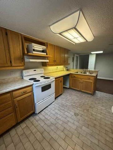 584 Wonderland Road North apartment — London, ON (2-Bedroom) - 2 Bedroom - Photo 5