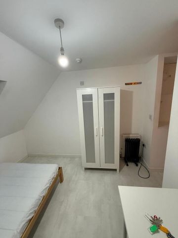 Studio to rent - Photo 4