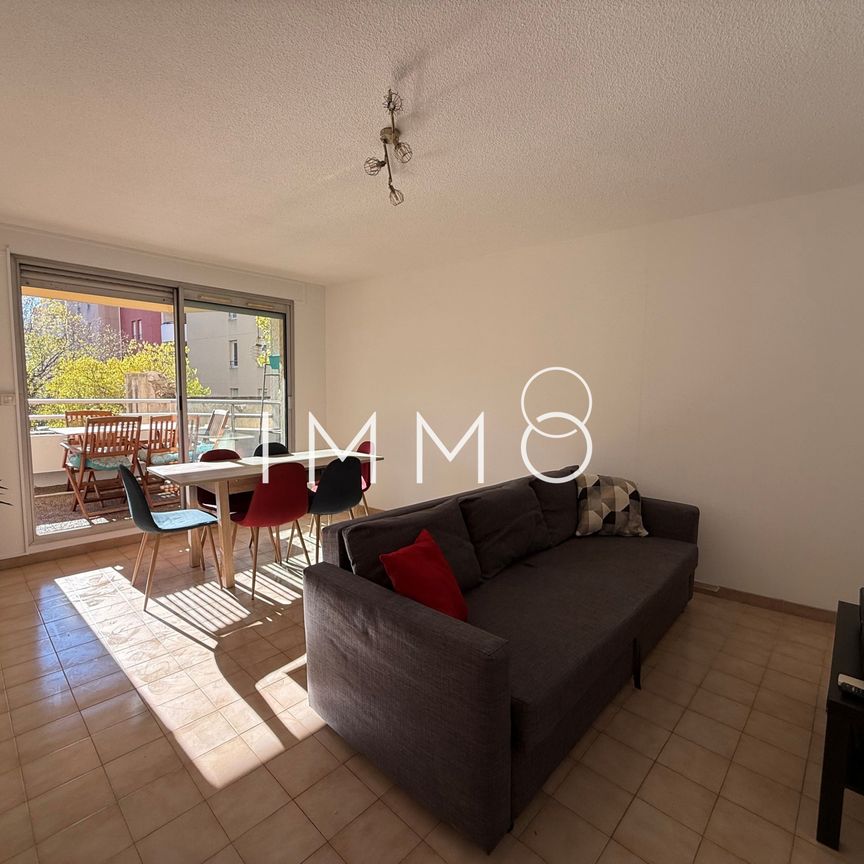 Location Appartement 3 pièces 71m² MARSEILLE 8ème - Photo 1