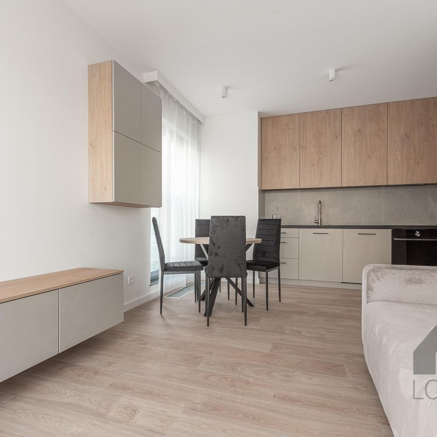 Komfortowe mieszkanie trzypokojowe z balkonem i garażem w Centrum Katowic do wynajęcia - Photo 1