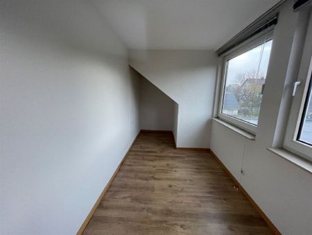 Großzügige 3-Zimmer-Wohnung mit Einbauküche in einem gepflegten 2-Familienhaus in Herringhausen - Photo 4