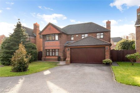 Versatile and high specification home with South-West facing garden on quiet Cheshire cul-de-sac. - Photo 4