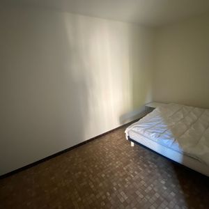 Location Appartement 1 pièce 44m² - Photo 2