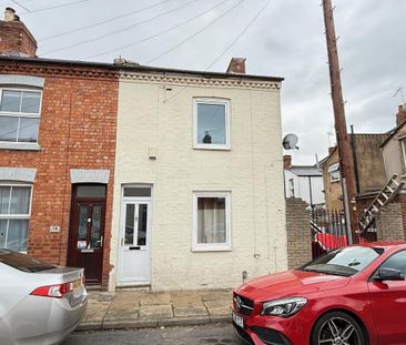 2 bedroom end of terrace house to rent - Photo 2