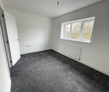 2 bedroom semi-detached house to rent - Photo 4