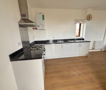 2 bedroom semi-detached house to rent - Photo 3
