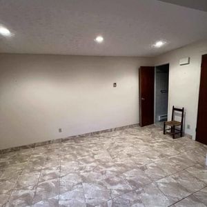 Beau grand 5½ à Ahuntsic – 3 chambres, sous-sol, cour et 2 stationnements! - Photo 2