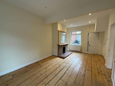 146 Donegall Avenue, Belfast, BT12 6LY - Photo 2