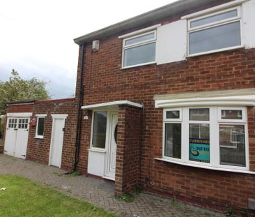 2 Bedroom Semi-Detached House - Photo 3